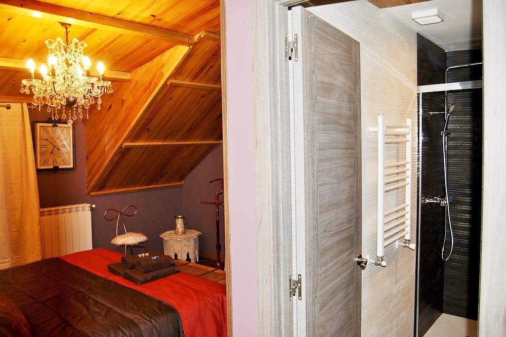 Mansion Deluxe Villa Alejandra Con Piscina Y Jacuzzi Cubiertas  En Plena Sierra in Collado Mediano, Provincia de Madrid