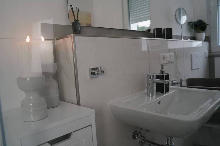 Ganze Wohnung, Paderborn Oase mit Kamin, Parkplatz & Balkon, Stilvolles Zuhause, 24/7 Check in in Paderborn, Nordrhein-Westfalen