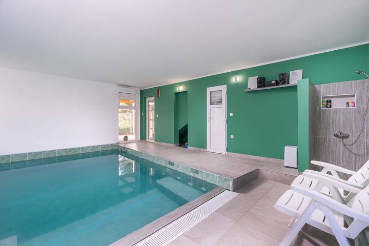 Villa pour 8 personnes, avec Terrasse et Jardin ainsi que Piscine et Vue dans Vir - 2