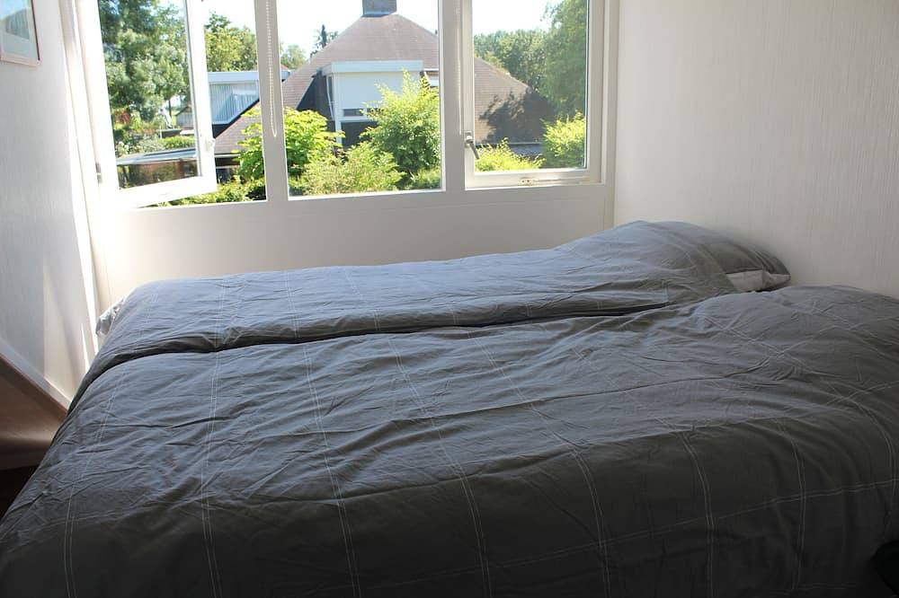 200m vom Meer entfernt 6 Personen Bungalow, in einem kleinen Park mit ebenerdiger Dusche in Stavenisse, Niederländische Nordsee