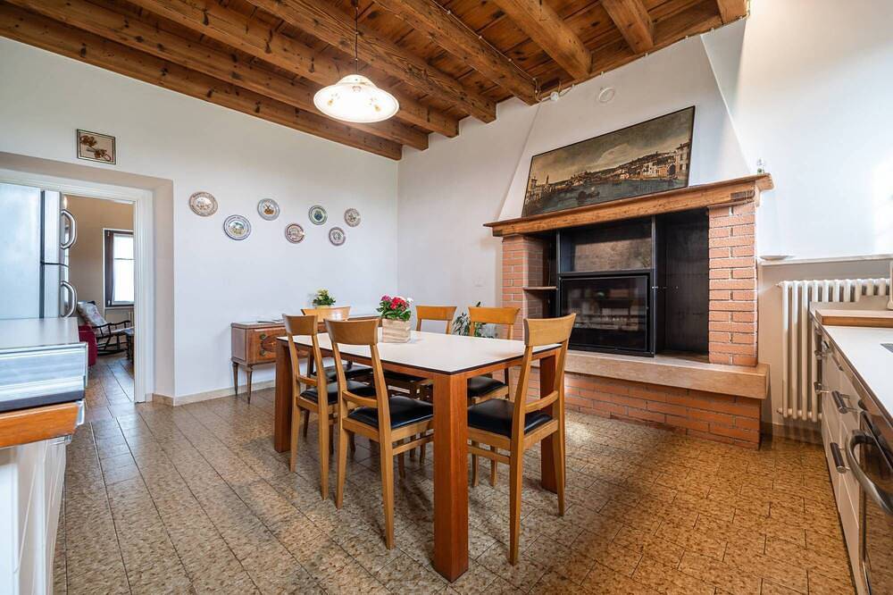 Ganze Wohnung, 2 Bedroom Apartment in Lombardy in Monzambano, Gardasee