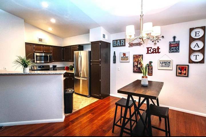 Lägenhet för 4 Personer, med balkong samt bubbelpool och pool - 1