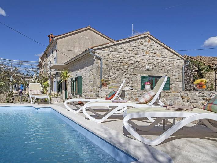 Ferienhaus für 4 Personen, mit Seeblick und Terrasse sowie Pool und Garten - 1