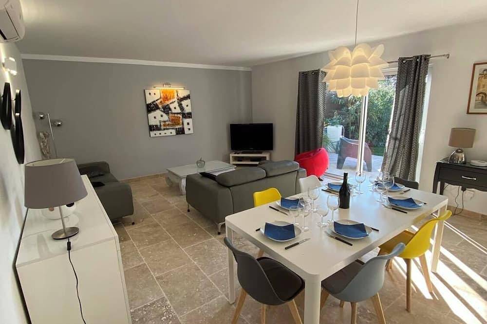 Villa Tavel, near Avignon in Tavel, Region de Nimes