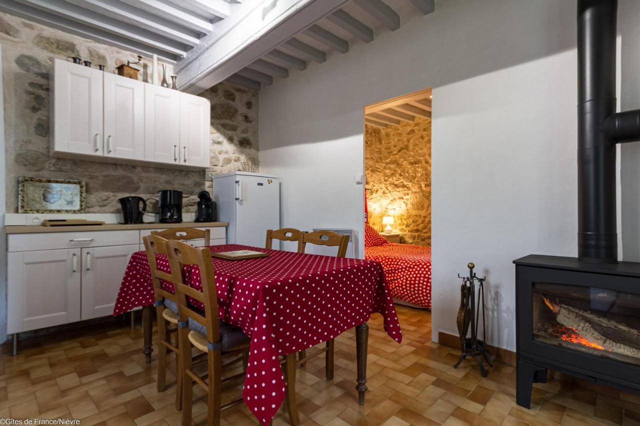Holiday Home with Shower in Planchez, Lac des Settons