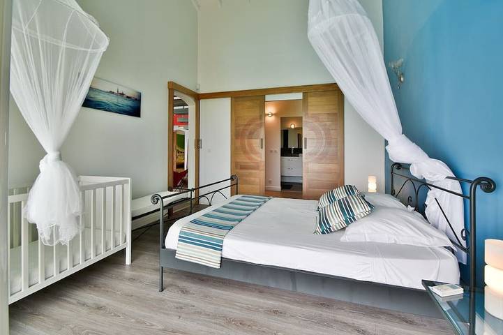 Location de vacances pour 7 personnes, avec terrasse et jardin dans Plage de l'Autre Bord - 3