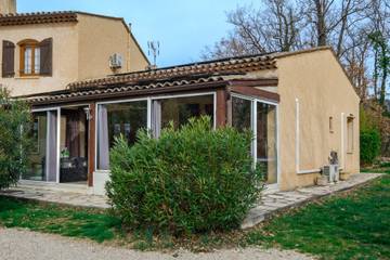 Villa pour 4 Personnes dans Saint-Cézaire-sur-Siagne, Région de Cannes, Photo 2