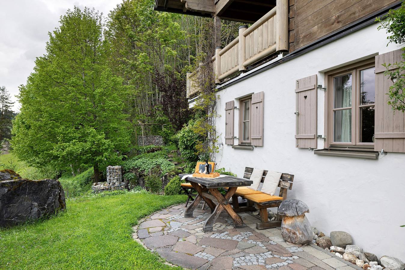 Apartamento entero, Apartamento 'Verdandi' con vistas a la montaña, terraza privada y Wi-Fi in Sibratsgfäll, Bregenzerwald