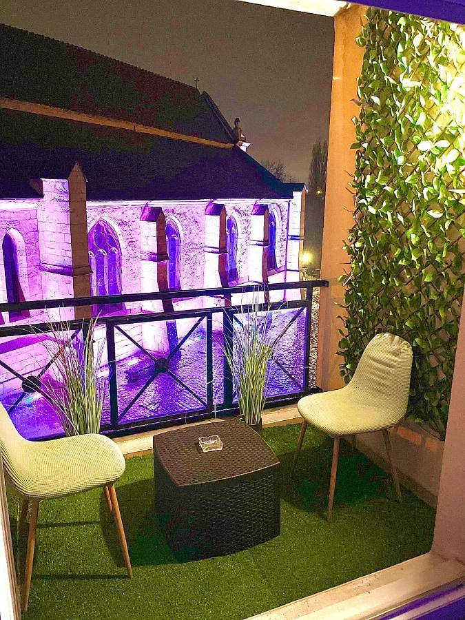 Location de vacances pour 3 personnes, avec terrasse et vue à Sarcelles