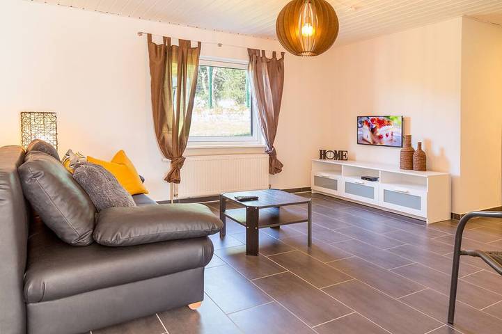 Ferienwohnung für 2 Personen, mit Terrasse und Garten sowie Pool in Wald-Michelbach