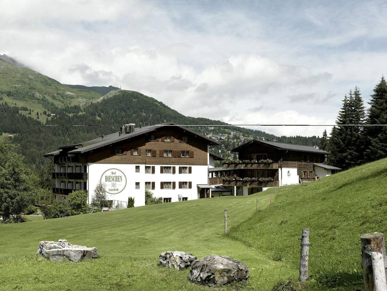 Hotel Dieschen - Komfort Einzelzimmer teilweise mit Balkon in Vaz/Obervaz, Plessur Alpen