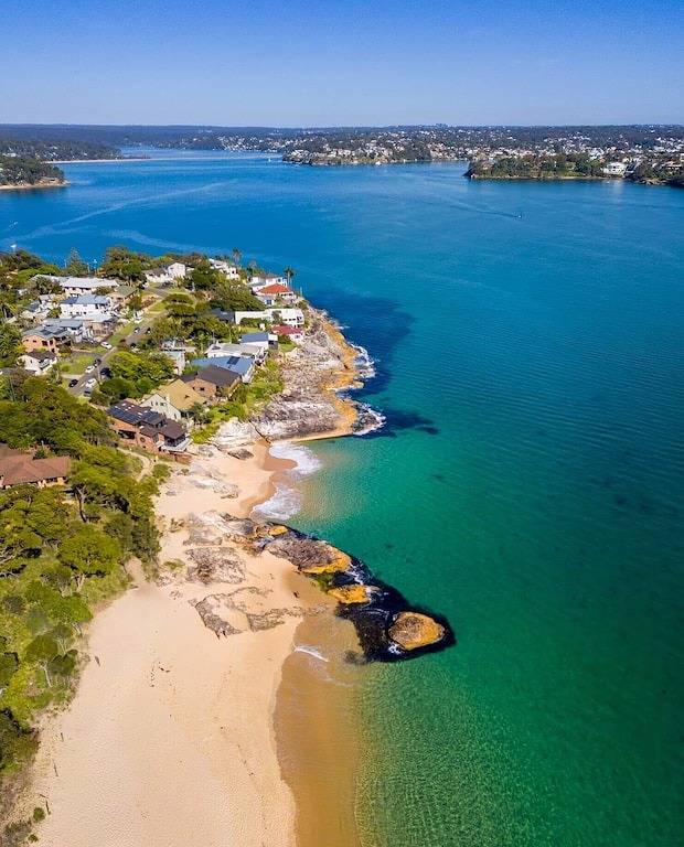 Nur einen Steinwurf vom Strand von Horderns entfernt in Bundeena, New South Wales