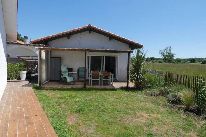 Gîte pour 2 personnes, avec jardin à Soustons