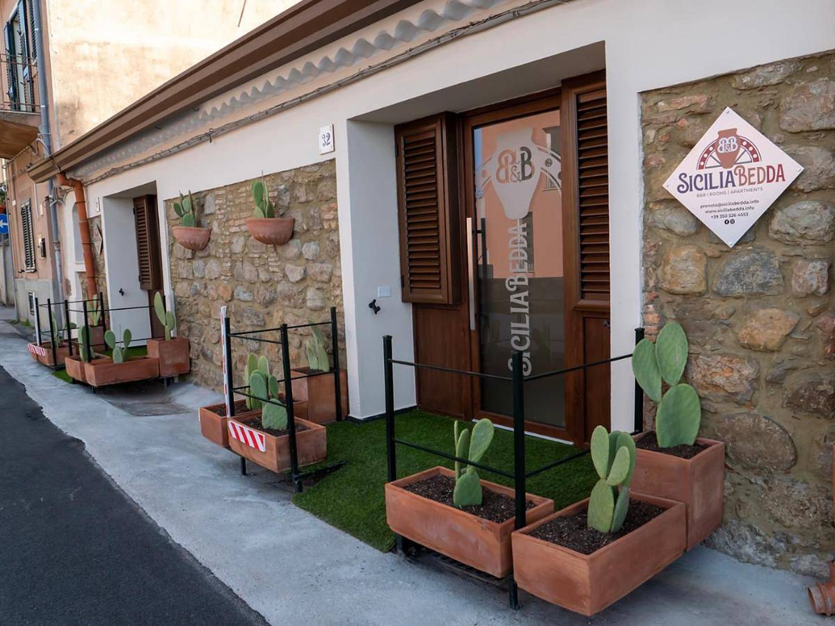 Appartamento intero, Sicilia Bedda - B&B - Rooms - Apartments in Santo Stefano di Camastra, Provincia di Messina