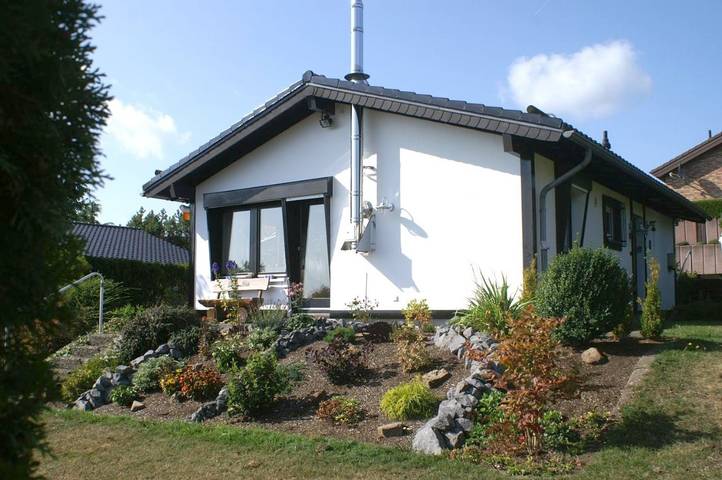 Ferienhaus für 8 Personen, mit Terrasse und Garten sowie Ausblick in Gönnersdorf