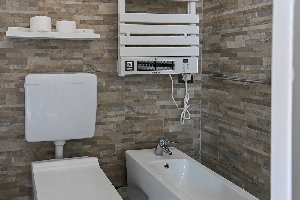 Appartement entier, Adele House, tranquility convenience private parking in courtyard 2 steps from the Park in Grugliasco, Province de Turin