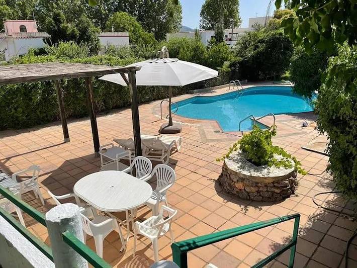 Casa rural para 12 personas, con vistas además de jardín y piscina, Se admiten mascotas en Alpujarra Almeriense