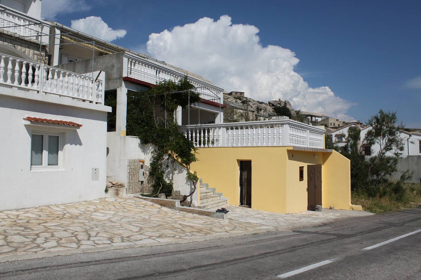 Ganze Wohnung, 1-Zimmer-Ferienwohnung mit Terrasse und Meerblick Metajna, Pag A-6496-c in Metajna, Pag