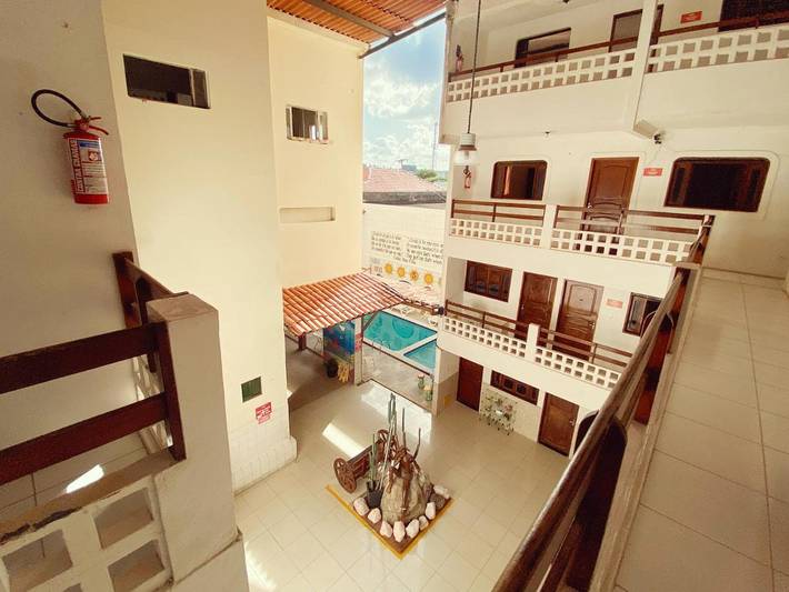 Pousadas para 4 pessoas, com piscina e piscina infantil e ainda terraço, com animais de estimação em Olinda