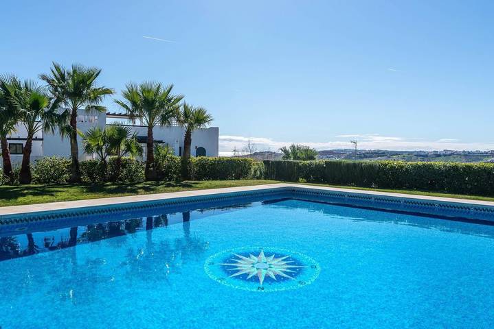 Casa rural para 6 personas, con vistas además de piscina y jardín en Casares - 3