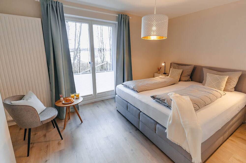 Ganze Wohnung, Ferienwohnung zwischen Wald und See mit zwei Terrassen in Ratzeburg, Ratzeburger See