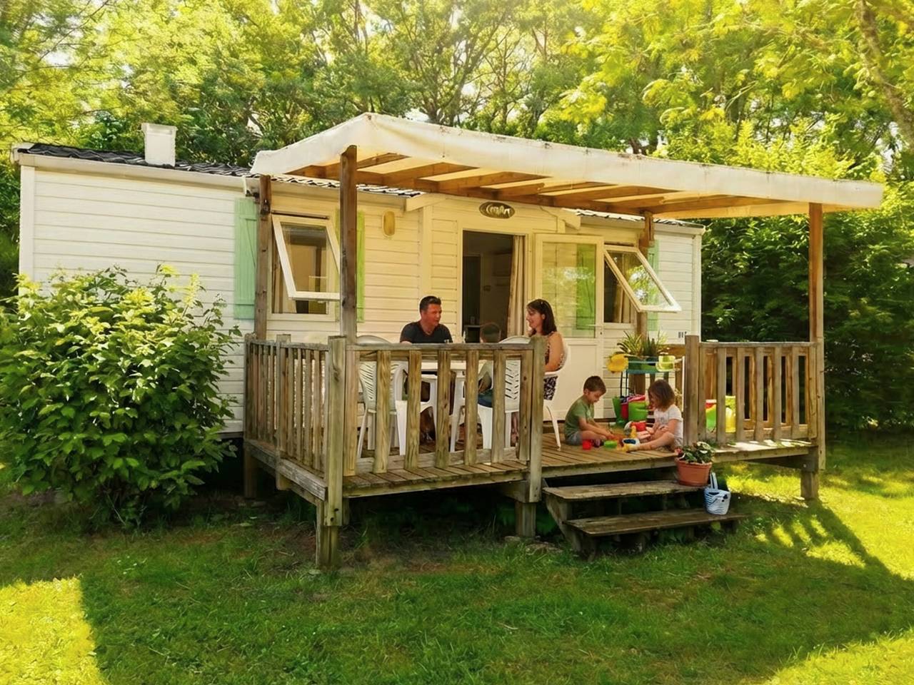 Camping für 6 Personen in Saint-Gérons, Aurillac und Umgebung