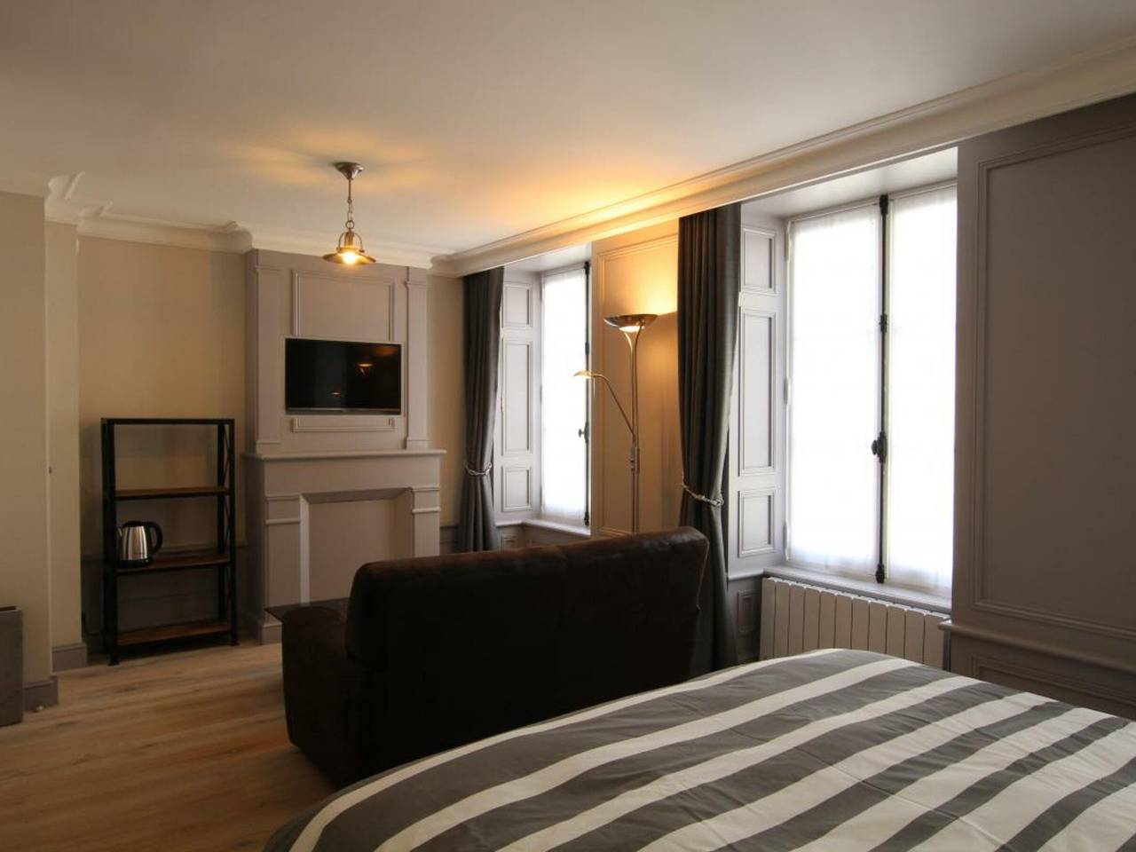 Estudio entero, Luminoso estudio en Granville con Wifi incluido in Granville, Côte de la Déroute