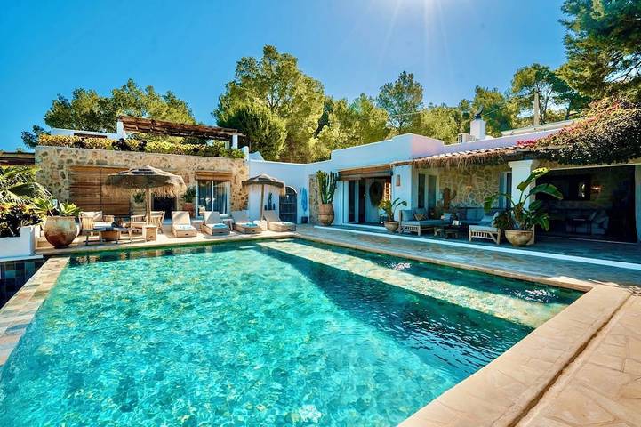 Villa for 8 people, with garden in Cala Tarida