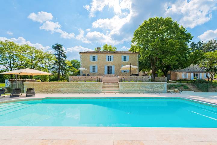 Location de vacances pour 14 personnes à Saint-Capraise-d'Eymet