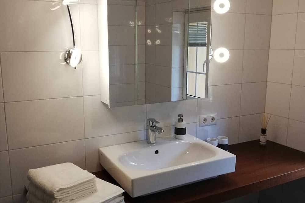 Ganze Wohnung, 3-Zimmer  Ferienwohnung zum Wohlfühlen mitten im Rheintal in Dornbirn, Bodensee-Vorarlberg