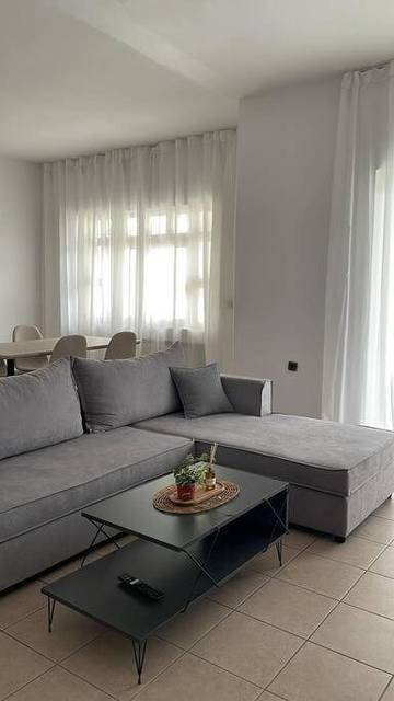 Gîte pour 7 personnes, avec jardin et vue dans Érétrie