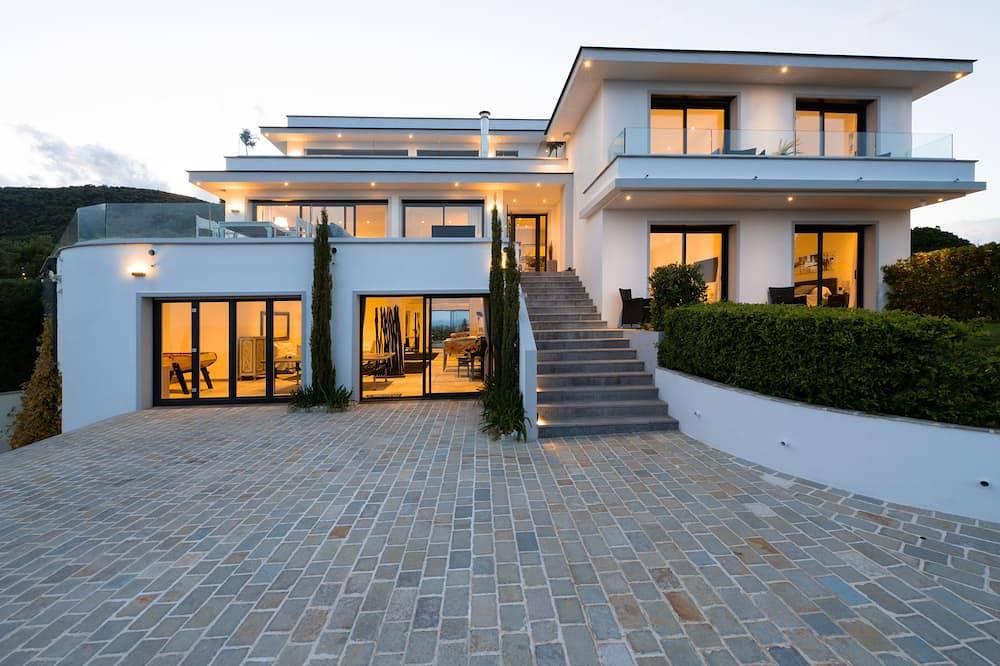 Casa vacanza a Var a partire da 1103€ a notte