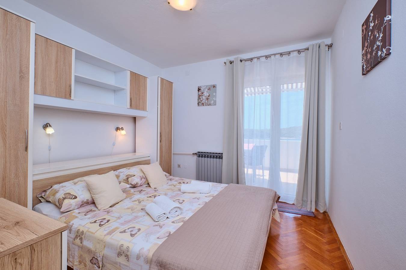 Ganze Wohnung, Apartment Ruzica 2 befindet sich 330 m vom Meer entfernt, in der Gegend von Malin, auf Mali Lošinj, in der Nähe des Stadtzentrums. in Mali Lošinj, Lošinj