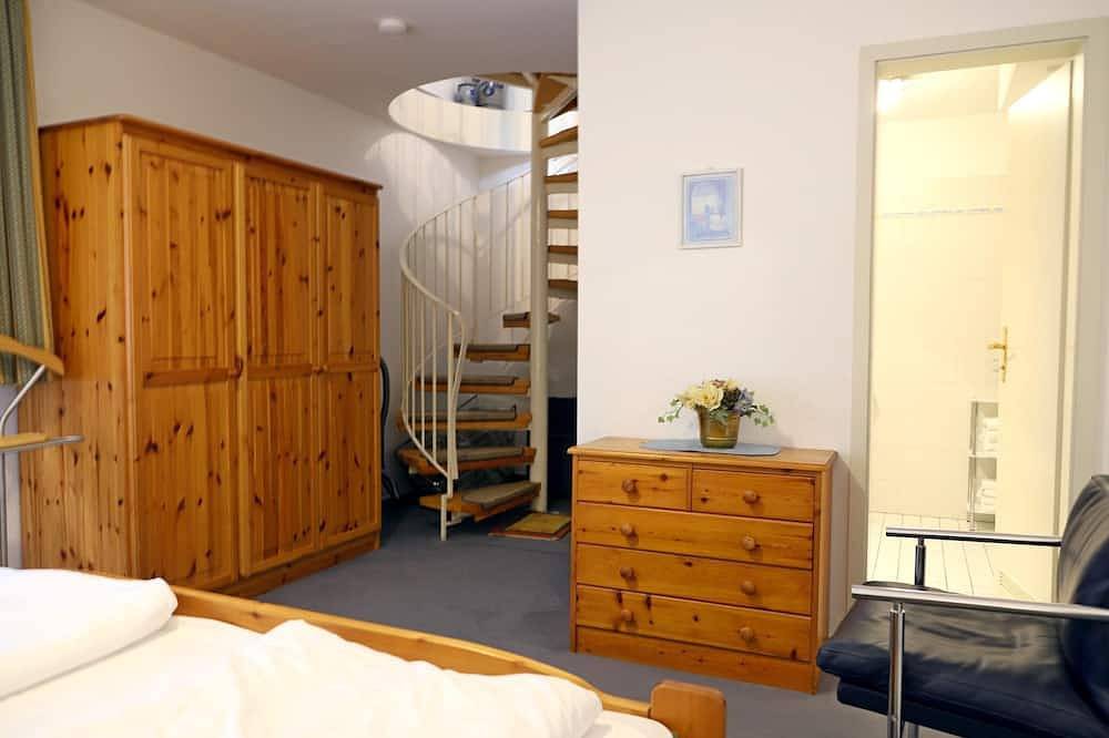 Ganze Wohnung, Gemütliches 2-Zimmer-Appartement mit Terrasse und Strandkorb in Wenningstedt in Wenningstedt, Sylt