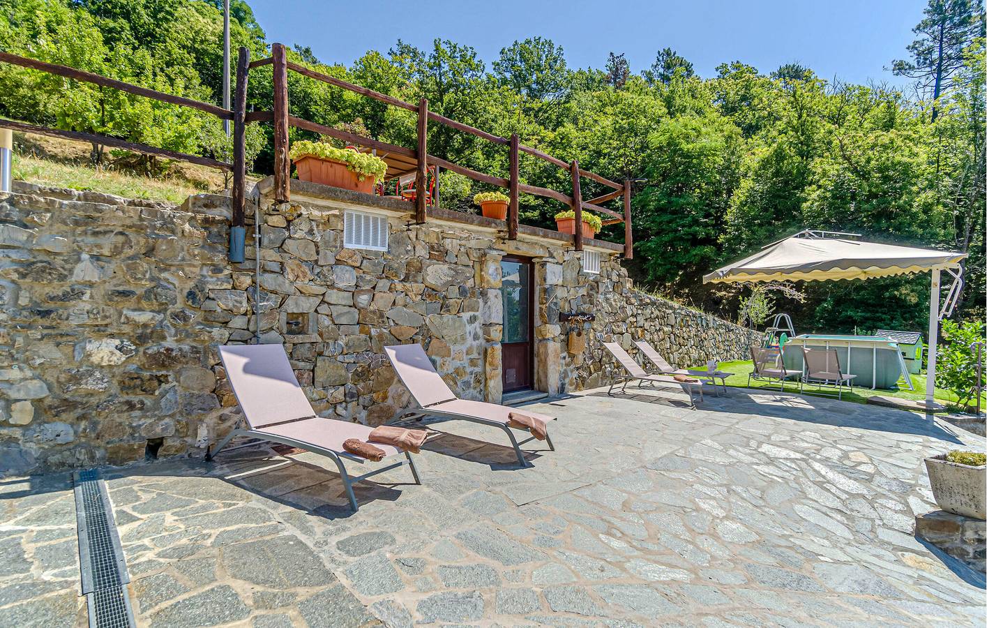 110qm Wohnung mit Parkplatz, WiFi & Babybett in Varese Ligure, La Spezia Provinz