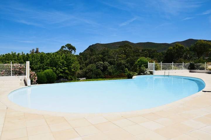 Appartement de vacances pour 4 personnes, avec terrasse et piscine