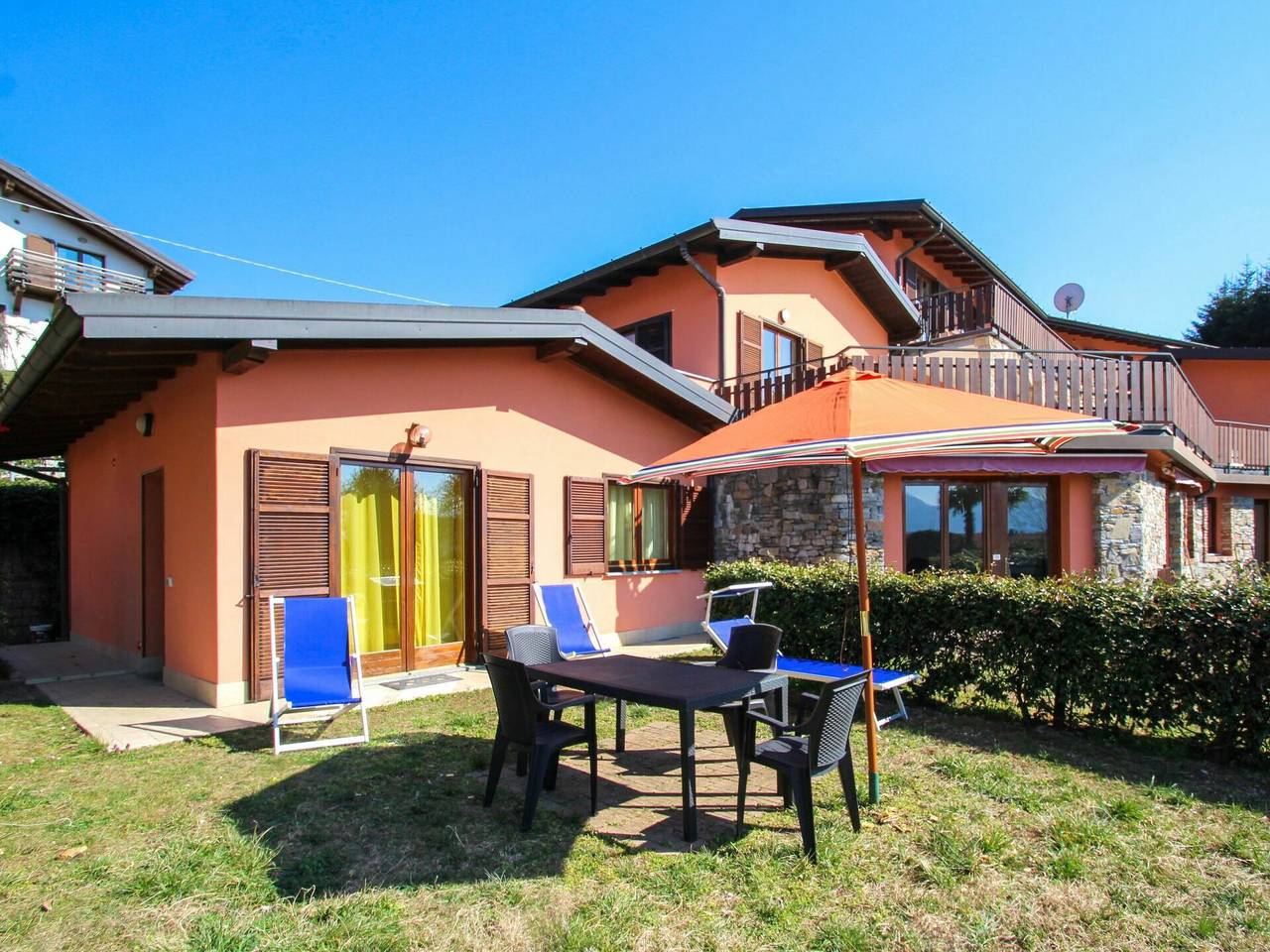 Apartamento entero, Luino 400 - Residenza Agrifoglio 400.18 in Luino, Comune di Luino