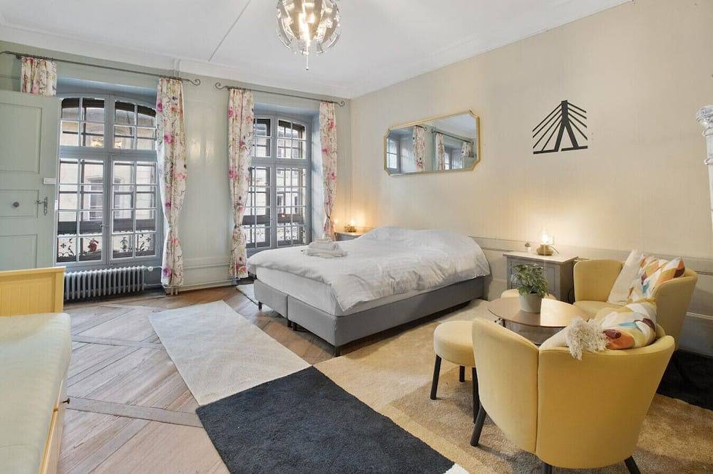 Entire apartment, Atypical studio in Fribourg's old town in Fribourg, Canton of Fribourg