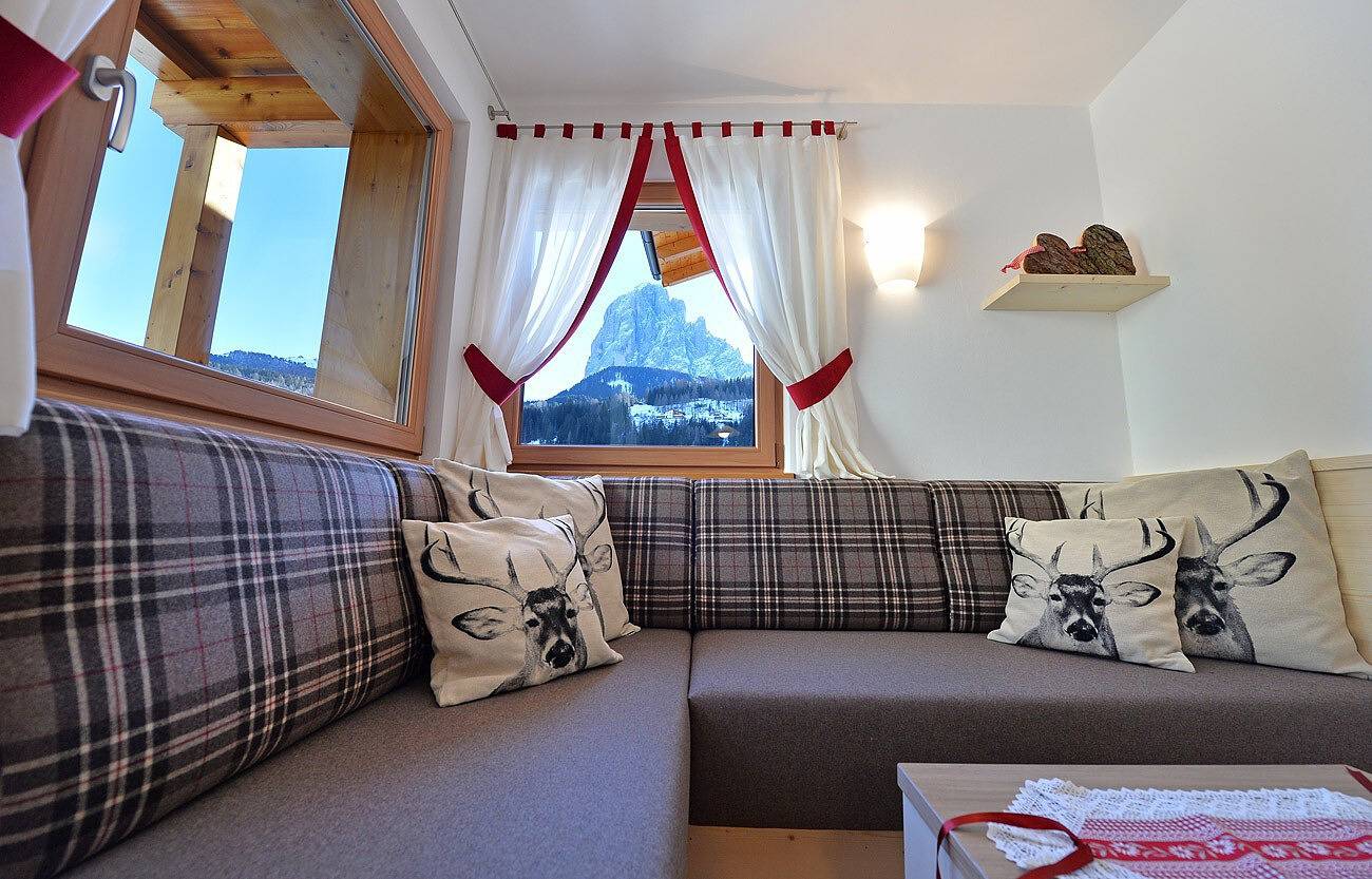 Ganze Wohnung, Apartment Albert mit Bergblick, Wlan, Balkon und Garten in St. Christina in Gröden, Dolomiti Superski