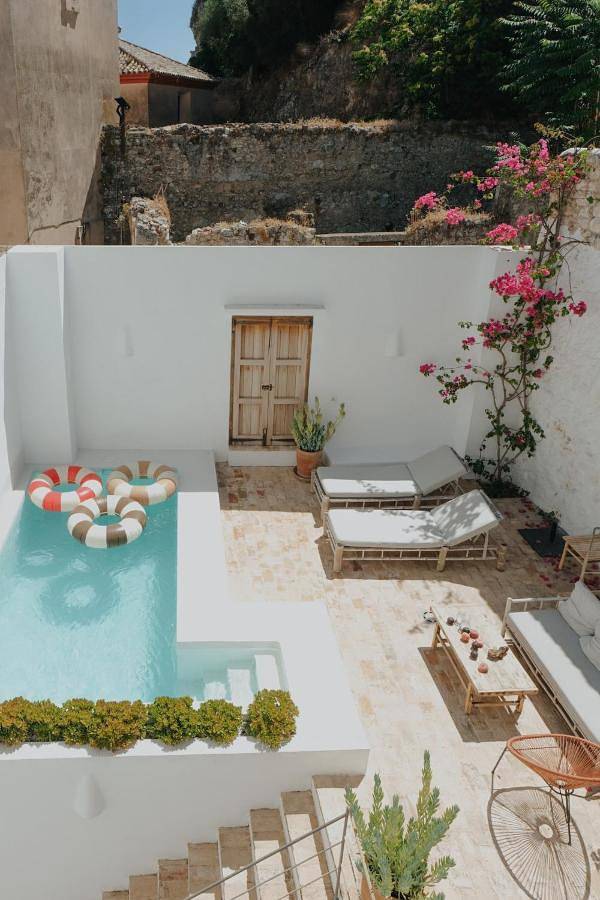 Chalet para 10 personas, con Balcón y Terraza además de Piscina y Vistas al lago en Zahara de la Sierra