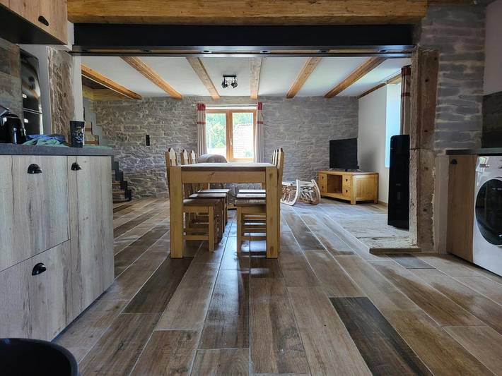 Gîte pour 5 personnes, avec jacuzzi ainsi que jardin et terrasse à La Chapelle-devant-Bruyères - 4