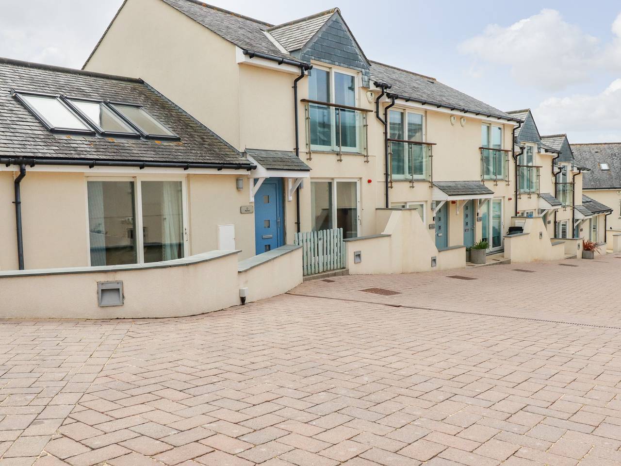 Holiday Rental for 4 People in Constantine Bay, Cornwall