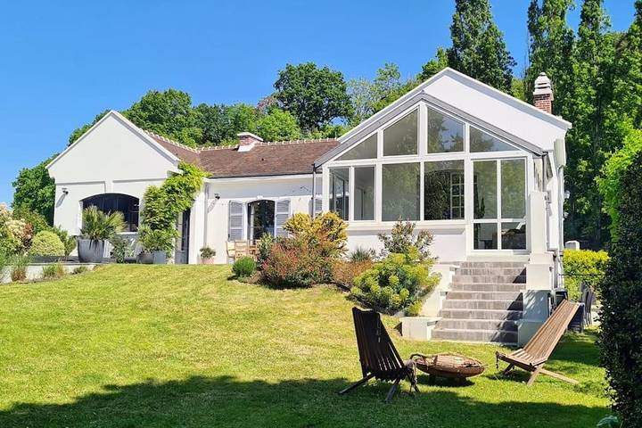 Location de vacances pour 6 personnes, avec terrasse et jacuzzi à Saint-Prix (Val-d'Oise) - 2