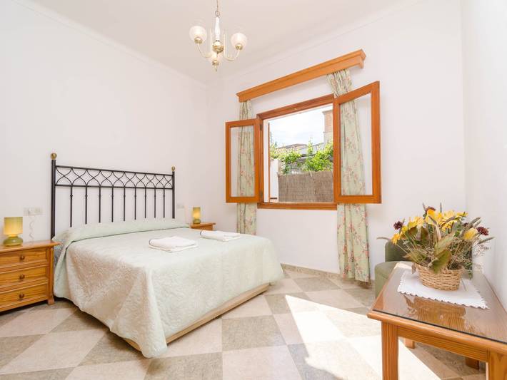 Ferienwohnung für 6 Personen, mit Terrasse und Garten in Portocolom - 3
