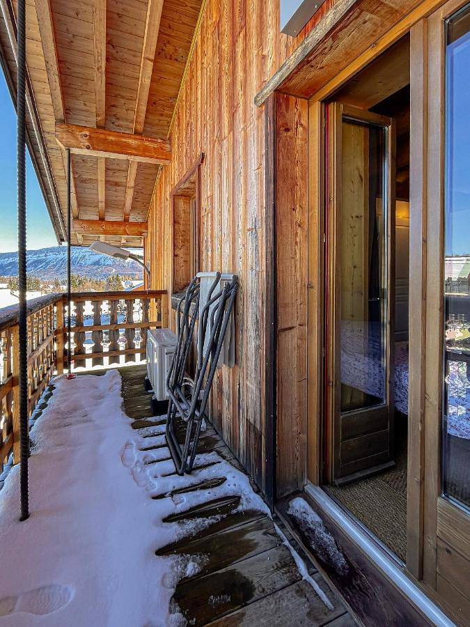 Family Room with Balcony in La Féclaz, Les Déserts
