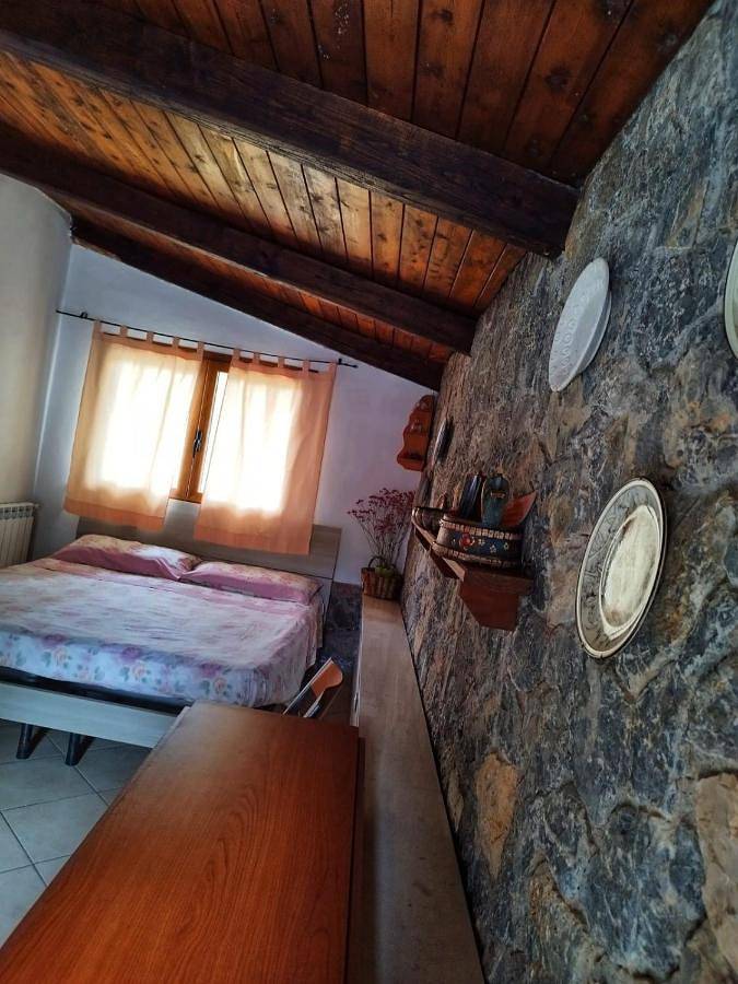 Ferienwohnung für 3 Personen, mit Balkon und Terrasse sowie Garten und Ausblick in Lerici