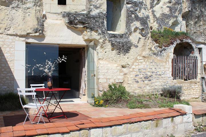 Gîte pour 5 personnes, avec jardin et terrasse à Bourré