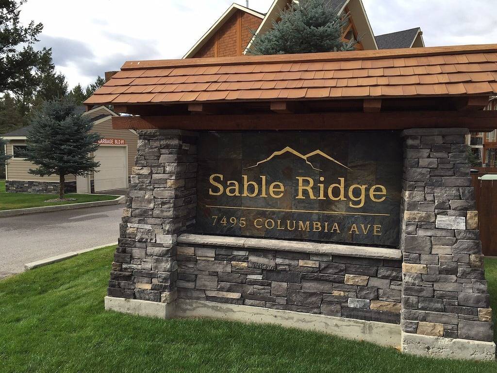 Ganze Wohnung, Executive Apartment mit 2 Schlafzimmern in Radium Hot Springs, Kootenay-Nationalpark