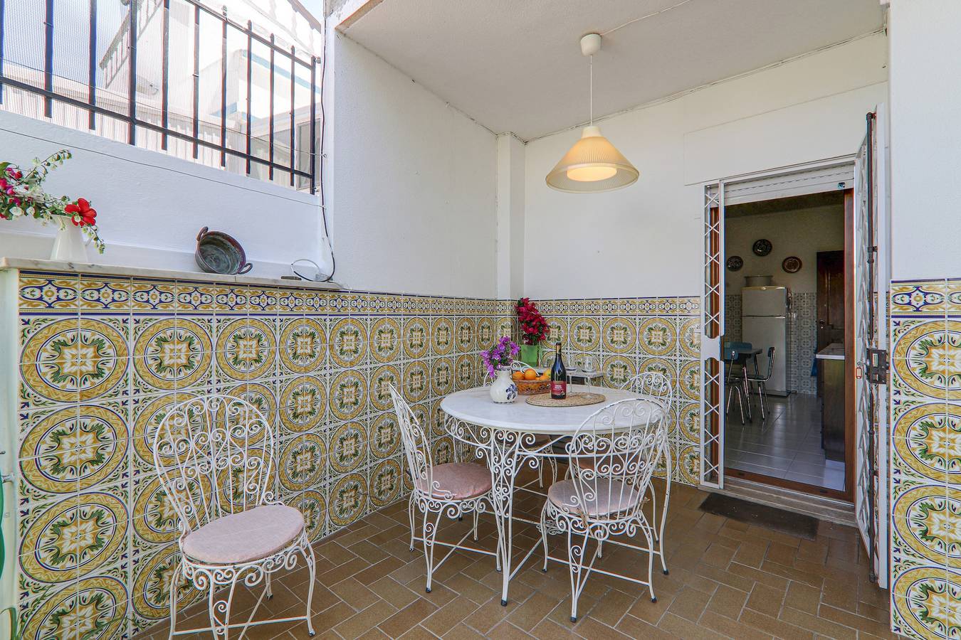 Apartamento inteiro, Casa de férias "Casa Tangerina" com Jardim & Wifi; Estacionamento disponível na rua in Tavira, Tavira (Santiago)