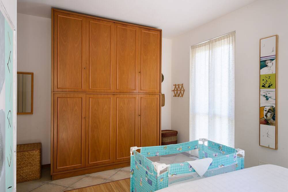 Entire apartment, Pip House large terrace ^. ^ in Colle di Val d'Elsa, Siena Province